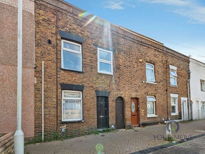 2 Bedroom Terraced House For Sale In Alma Street, Sheerness, Kent, ME12