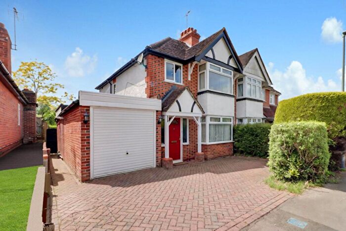 3 Bedroom Semi-Detached House For Sale In Palmerstone Road, Earley, RG6