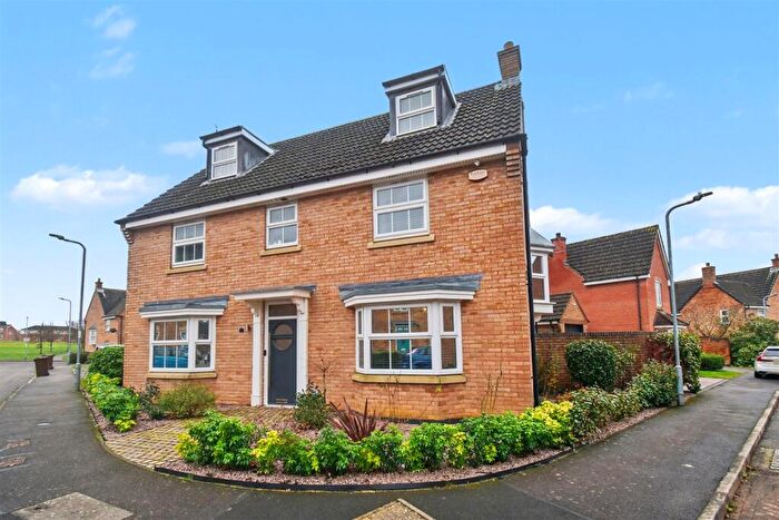 5 Bedroom Detached House For Sale In Fieldfare Close, Corby, NN18