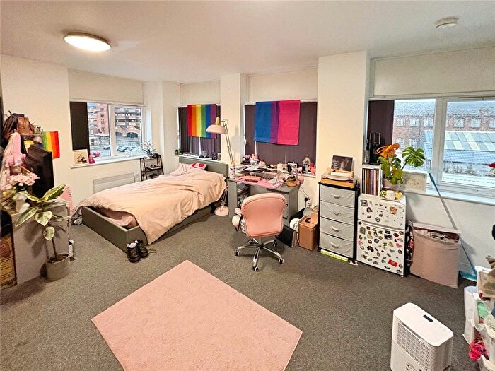 1 Bedroom Flat To Rent In Fold Street, Wolverhampton, West Midlands, WV1