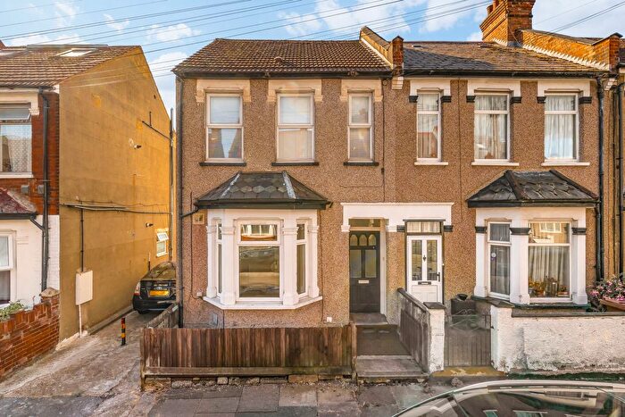 1 Bedroom Flat To Rent In Herga Road, Wealdstone, HA3
