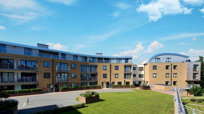 2 Bedroom Flat To Rent In Smeaton Court, Hertford, SG13