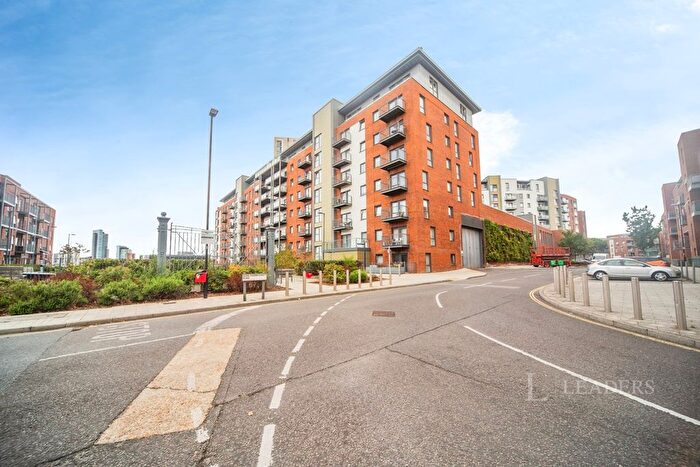 2 Bedroom Flat To Rent In Denyer Walk, Southampton, SO19
