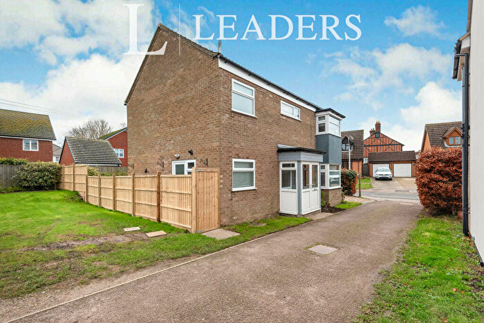 3 Bedroom Detached House To Rent In Rook Tree Lane, Stotfold, SG5