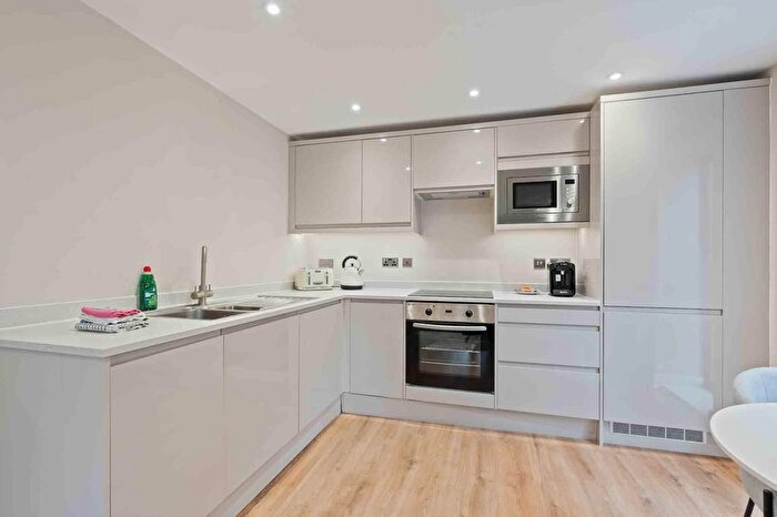 1 Bedroom Flat To Rent In Flat, , Centenary House, North Street Leeds, LS2