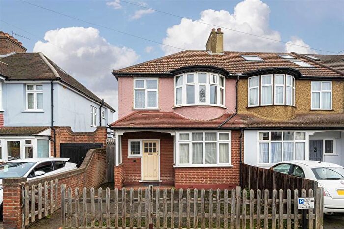 3 Bedroom Property For Sale In Waldegrave Road, Teddington, TW11