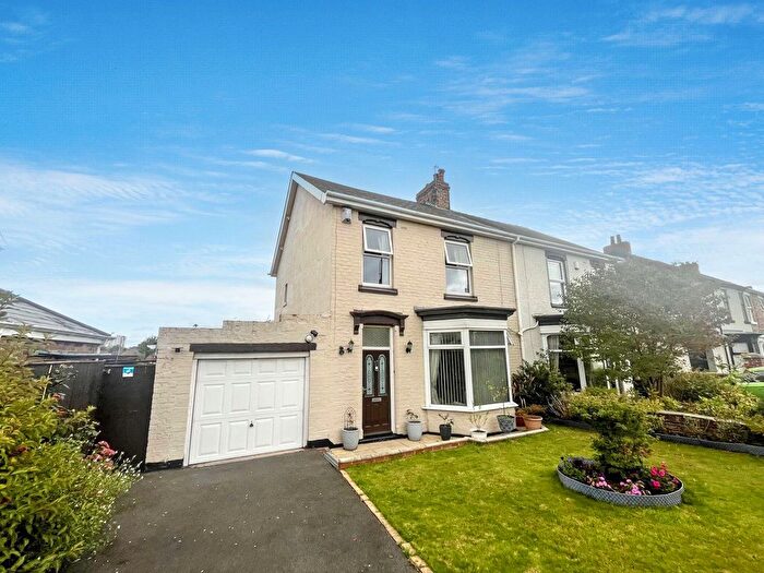 3 Bedroom Semi-Detached House For Sale In Grays Road, Stockton-On-Tees, TS18