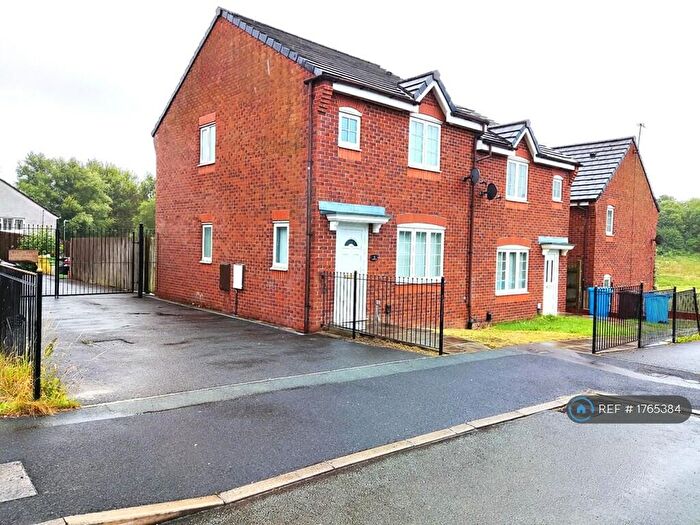 3 Bedroom Semi-Detached House To Rent In Springvale Close, Kirkby, Liverpool, L32