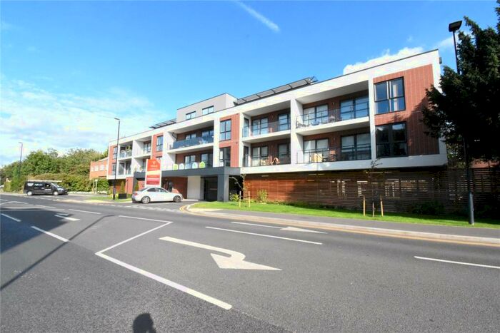 2 Bedroom Property To Rent In Oldfield Road, Maidenhead, Berkshire, SL6