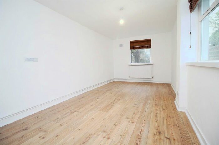 2 Bedroom Flat To Rent In Kings Road, Canton, Cardiff, CF11
