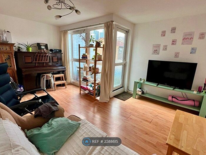 3 Bedroom Maisonette To Rent In Groome House, London, SE11