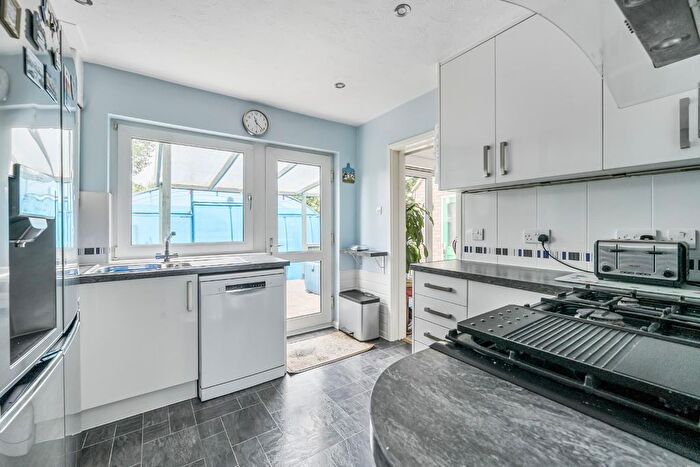 4 Bedroom Detached House For Sale In South Road, Horndean, Waterlooville, PO8