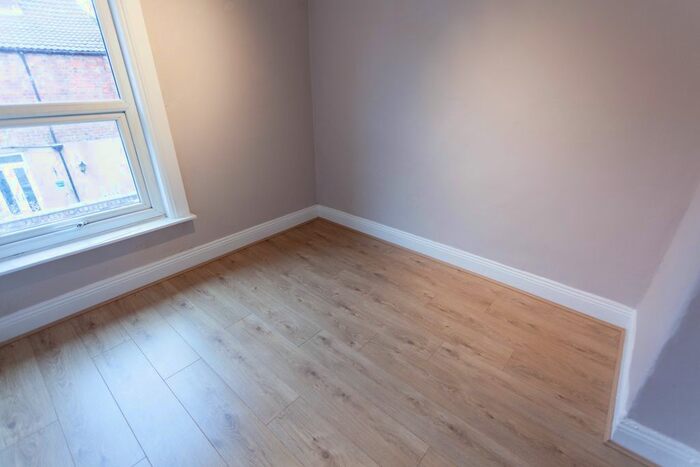 2 Bedroom Flat To Rent In Willoughby Road, Waterloo, Liverpool, L22