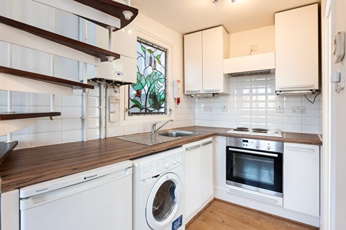 1 Bedroom Flat To Rent In Lavender Hill, London, SW11