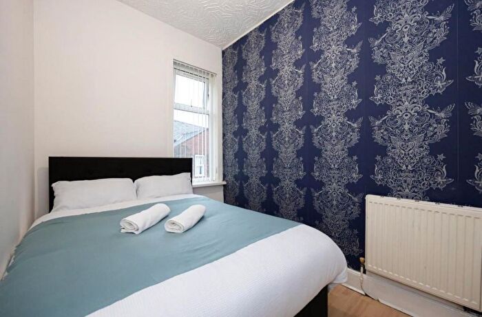 4 Bedroom Terraced House To Rent In Rebecca Street, Manchester, M8
