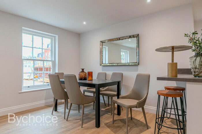 1 Bedroom Apartment For Sale In Abbots Gate, Bury St Edmunds, IP33