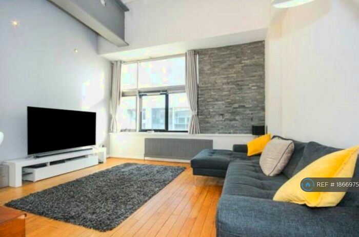 2 Bedroom Flat To Rent In Luna Street, Manchester, M4