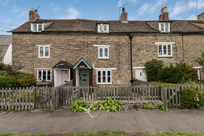 3 Bedroom Cottage For Sale In Benefield Road, Oundle, Northamptonshire, PE8