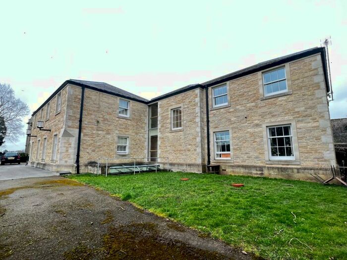 1 Bedroom Flat To Rent In One Bed First Floor Flat - Peter Herve House, Tetbury, GL8