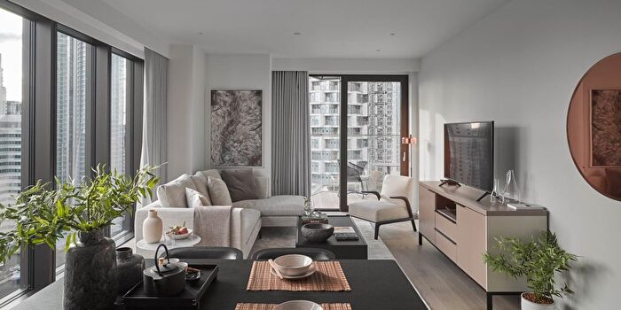 2 Bedroom Flat To Rent In Blackwall Way, London, E14