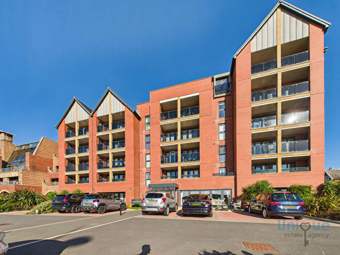 1 Bedroom Apartment For Sale In Orchid Court, South Promenade, Lytham St. Annes, FY8