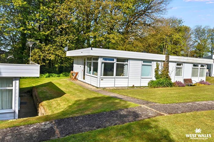 2 Bedroom Chalet For Sale In Roch, Haverfordwest, SA62