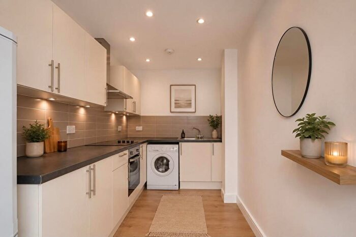 1 Bedroom Maisonette To Rent In Balmes Road, De Beauvoir Town, N1