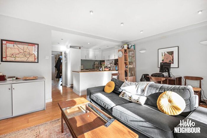 2 Bedroom Apartment To Rent In Mile End Road, London, E1