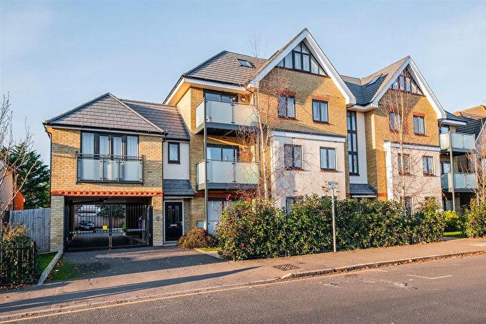 2 Bedroom Flat To Rent In Swan Road, West Drayton, UB7