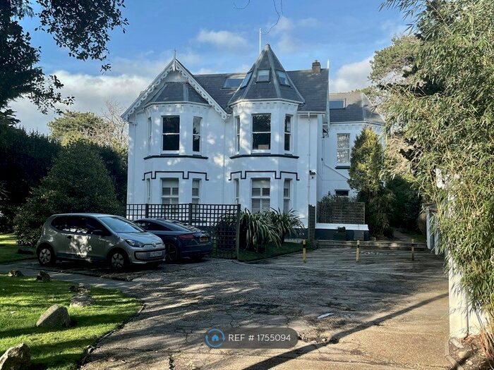 2 Bedroom Flat To Rent In Cavendish Court, Bournemouth, BH1