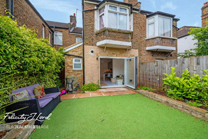 2 Bedroom Flat To Rent In Boyne Road, London, SE13