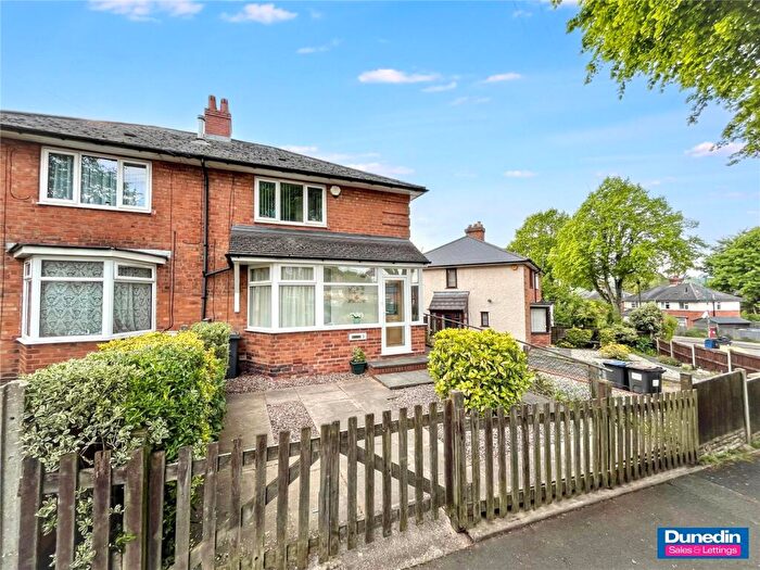 3 Bedroom Semi-Detached House For Sale In Cheverton Road, Northfield, Birmingham, B31