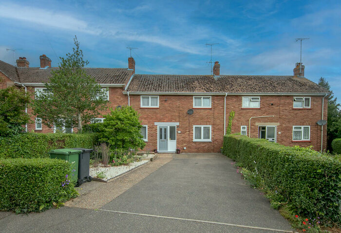 3 Bedroom Terraced House For Sale In Thorne Road, Colchester, Essex, CO5