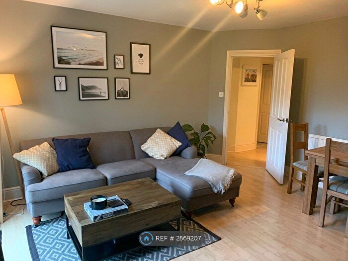 2 Bedroom Flat To Rent In Sydenham Road Cotham, Bristol, BS6