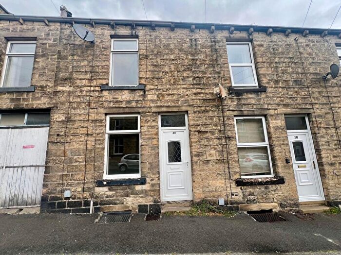 3 Bedroom House To Rent In Aire View, Silsden, Keighley, West Yorkshire, Uk, BD20