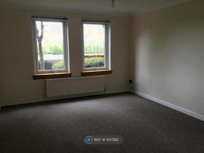 2 Bedroom Flat To Rent In Tulligarth Park, Alloa, FK10