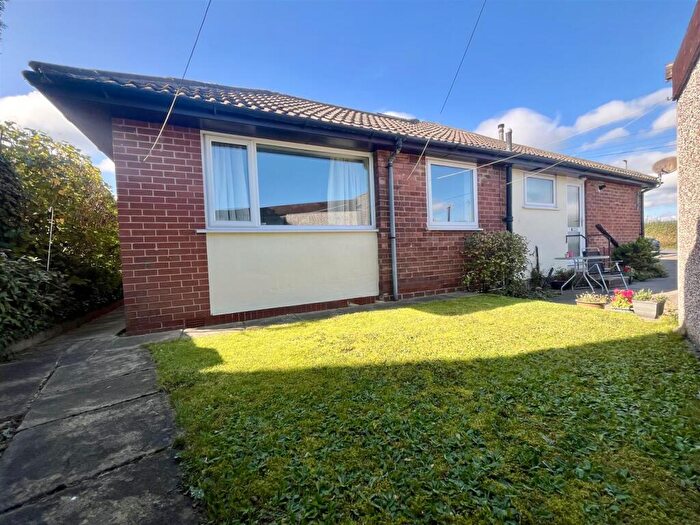 3 Bedroom Semi-Detached Bungalow For Sale In Wakefield Road, Clayton West, Huddersfield, HD8