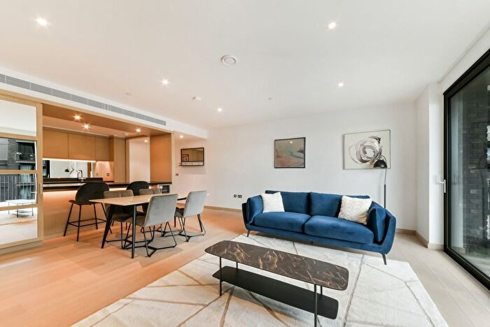 2 Bedroom Flat For Sale In Embassy Gardens, London, SW11