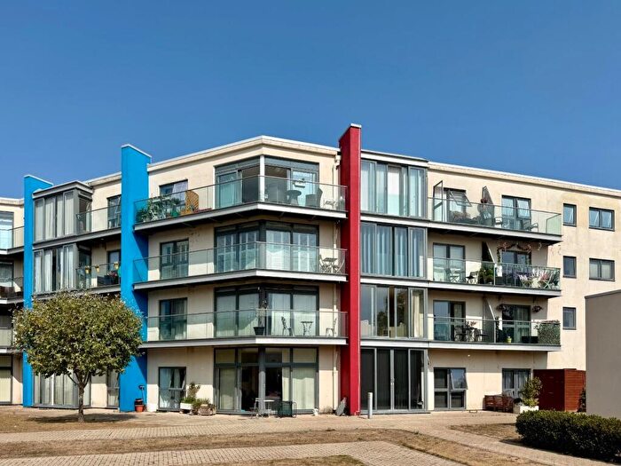 1 Bedroom Flat For Sale In Hayes Road, Sully, Penarth, CF64