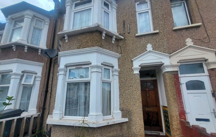3 Bedroom Terraced House To Rent In Norman Road, Ilford, IG1