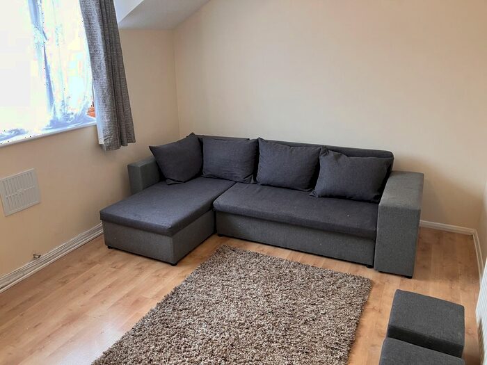 1 Bedroom Flat To Rent In Manor Road, Walthamstow, London, E17