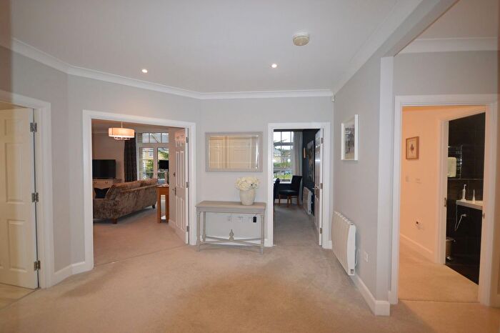3 Bedroom Flat To Rent In De Havilland Drive, Hazlemere, HP15