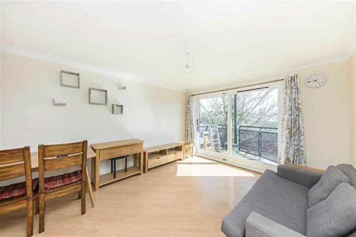 1 Bedroom Flat To Rent In Briant Street, New Cross, SE14