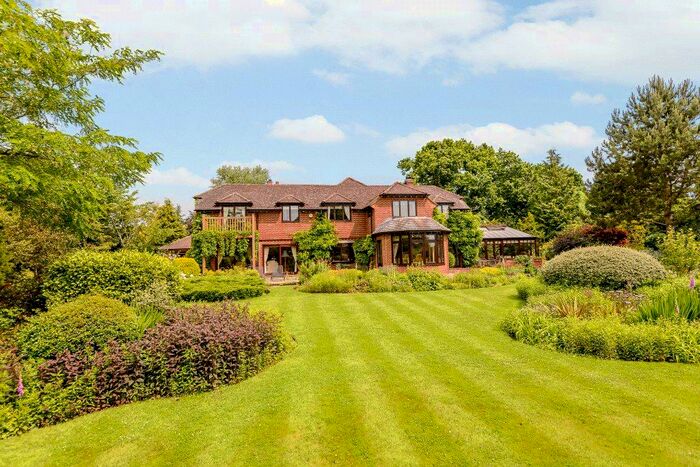 6 Bedroom Detached House To Rent In Hill Farm Lane, Binfield, Berkshire, RG42