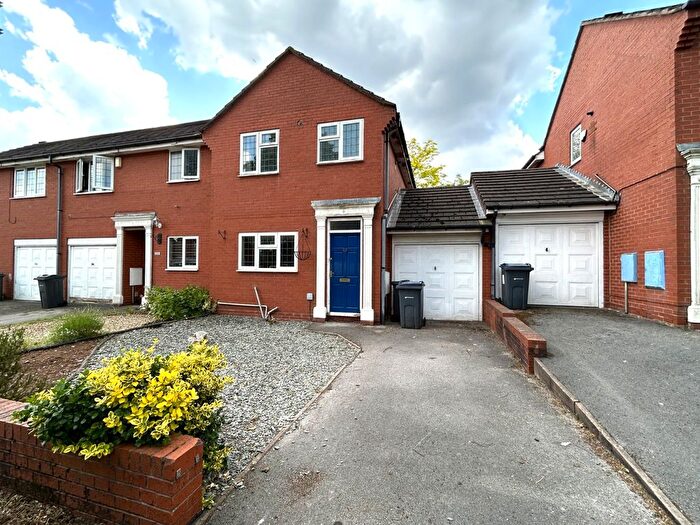 2 Bedroom End Of Terrace House To Rent In Holland Street, Sutton Coldfield, West Midlands, B72