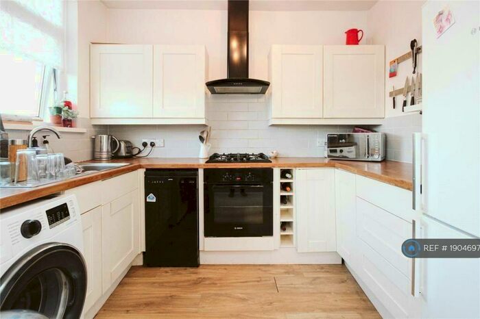 2 Bedroom Maisonette To Rent In Toronto Road, Bristol, BS7