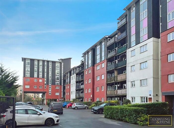 2 Bedroom Apartment To Rent In Riverside Place, Wickford, Essex, SS11
