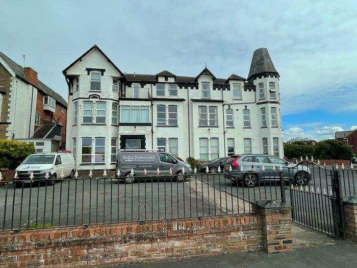 2 Bedroom Apartment To Rent In Promenade, Southport, PR8