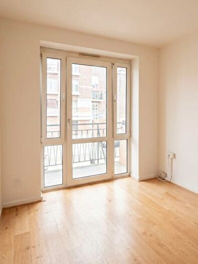 5 Bedroom Flat To Rent In Garnies Close, London, SE15