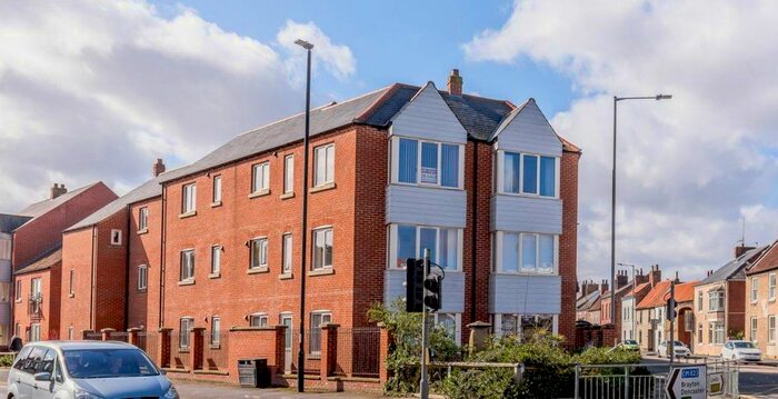 2 Bedroom Flat For Sale In Chapel House Court, Selby, YO8